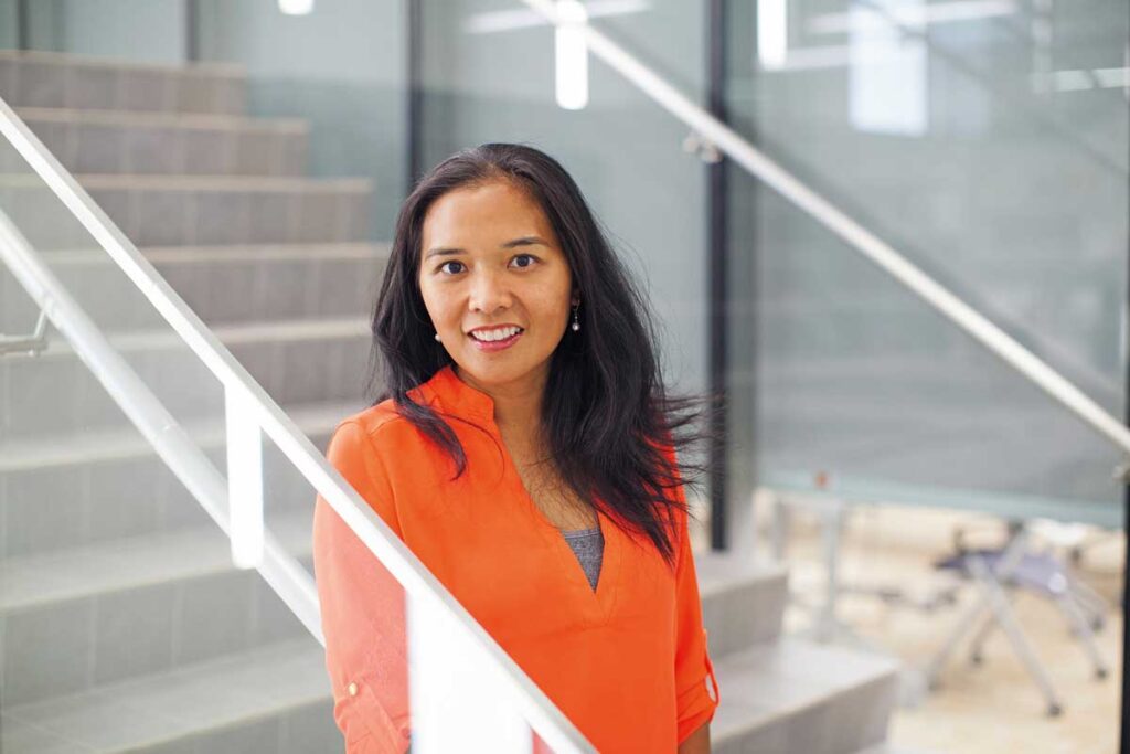 Dr. Bernadette Alvear Fa '06